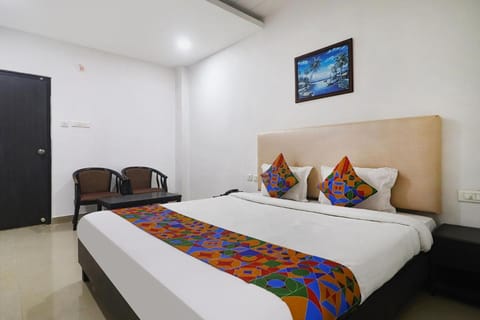 FabExpress Elegant Rooms Hotel in Hyderabad