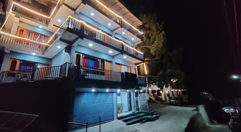 Goroomgo Naini Lake View Nainital Vacation rental in Uttarakhand