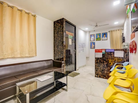 OYO 78498 Gour Homestay Vacation rental in New Delhi