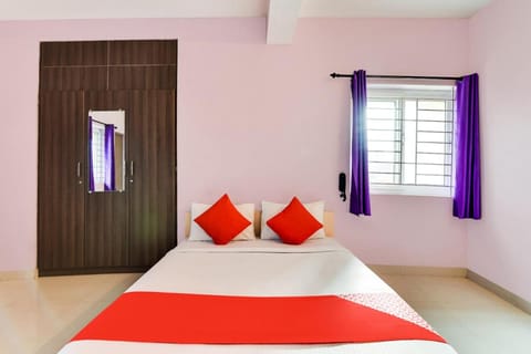 Flagship Lotus Lakeview Apartments Hotel in Coimbatore
