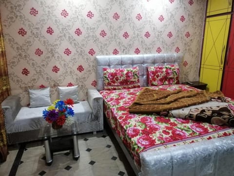 Faizan Hotel Vacation rental in Lahore