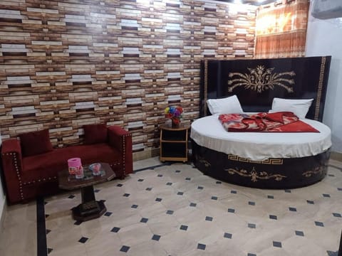 Faizan Hotel Vacation rental in Lahore