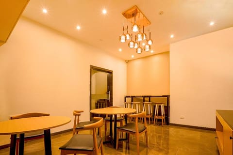 FabHotel Royal Inn I Vacation rental in Mumbai