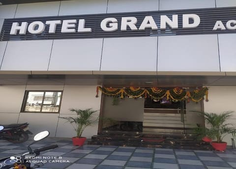 Hotel Grand Vacation rental in Vadodara