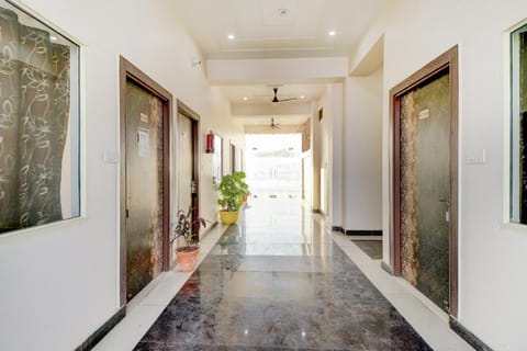 OYO 78853 Hotel Raj Paradise Hotel in Agra