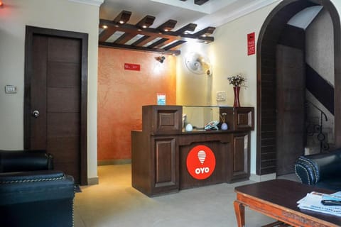 OYO 637 Hotel D M Palace Hotel in Noida