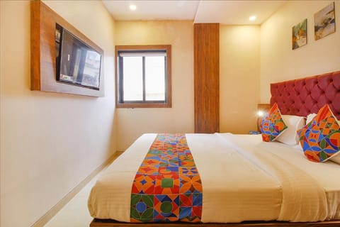 FabExpress Peninsula Suites Hotel in Mumbai