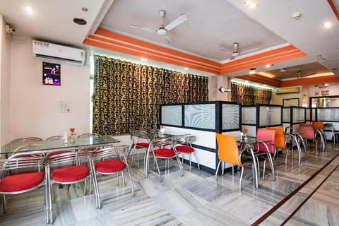 OYO 79537 Flagship Hotel New Tulip Inn Vacation rental in Kolkata