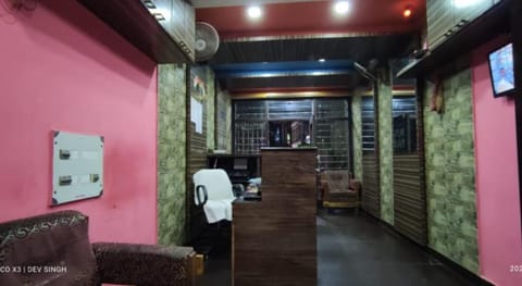 Goroomgo Samrat Palace Puri Vacation rental in Puri