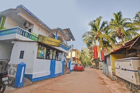 OYO 85106 Hotel Elvin,s Place Hotel in Calangute