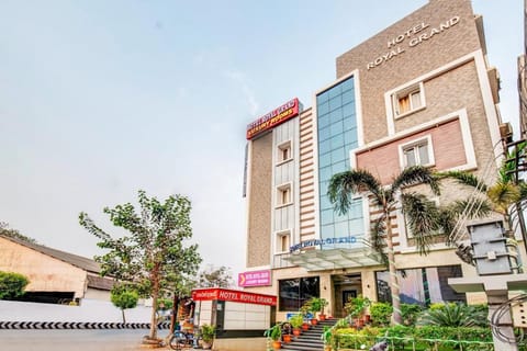 Flagship Hotel Royal Grand Vacation rental in Vijayawada