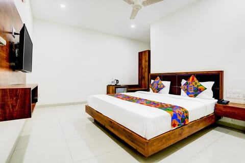 FabHotel Maa Gayatri Vacation rental in Vadodara