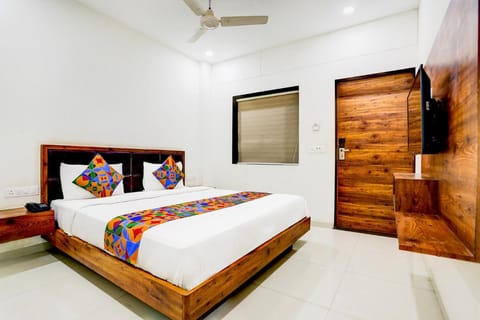 FabHotel Maa Gayatri Vacation rental in Vadodara