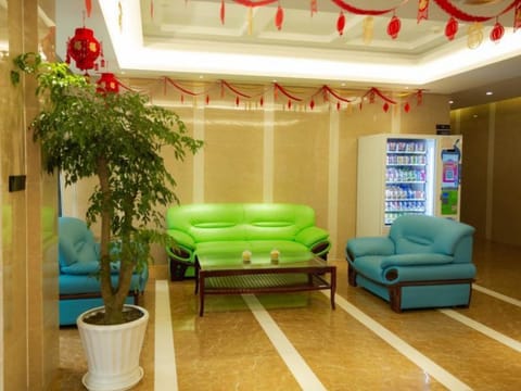 GreenTree Inn Express Suzhou Taicang Renmin Bei Road Nanyang Plaza Vacation rental in Shanghai