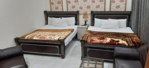 Days Inn Gulberg Vacation rental in Lahore