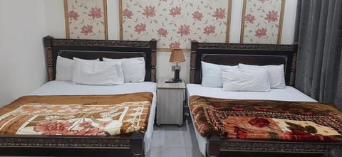 Days Inn Gulberg Vacation rental in Lahore