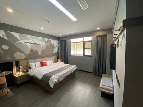 Thank Inn Hubei Huanggang Macheng North High-Speed Railway Station Vacation rental in Wuhan