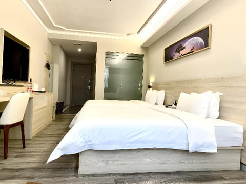 JTOUR Inn Maoming Huazhou Beijing Road Railway Station Vacation rental in Shanghai