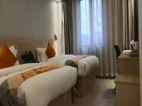 Shell Hotel Beijing Municipal Government New District Tuqiao Metro Station Vacation rental in Tianjin