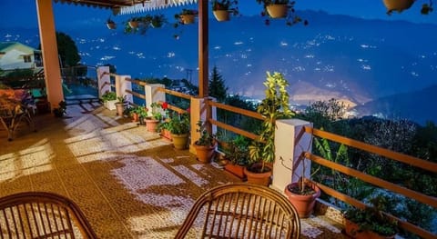 Tehri Retreat, Sursingdhar-Kanatal & Tehri, by Himalayan Eco Lodges Vacation rental in Uttarakhand