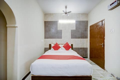 OYO Almighty Homes Hotel in Chennai