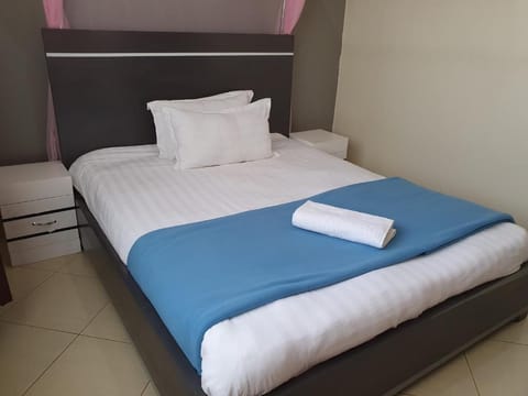 Airport Unique Hotel Übernachtung mit Frühstück in Uganda