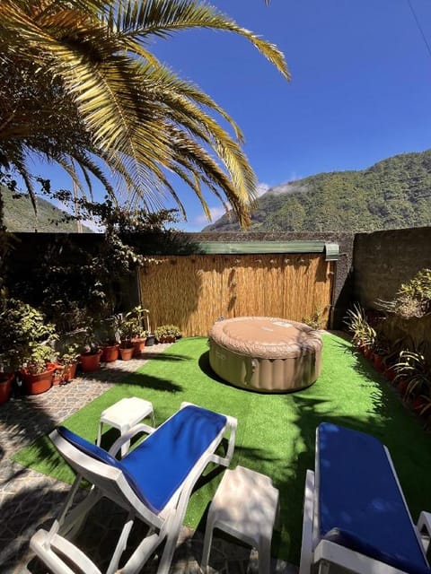 Gardens Guest House-Hostel Vacation rental in Madeira District