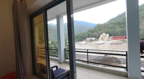 H7 Stay On the Ganges, Yoga & Spa Resort, Rishikesh Vacation rental in Rishikesh