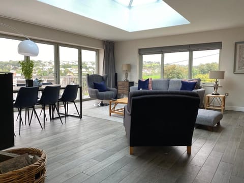 Amber Cottage - Luxury Cottage, Hot Tub, Sea Views and Log Burner Vacation rental in Saundersfoot