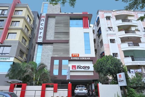 OYO Eesha Ncore Rooms Hotel in Visakhapatnam