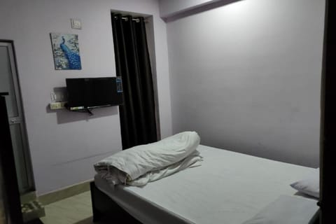 OYO Hotel Sourav Plaza Hotel in West Bengal