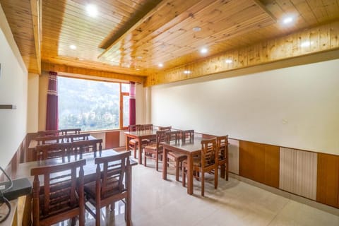 FabHotel King XI Hospitalities Vacation rental in Manali