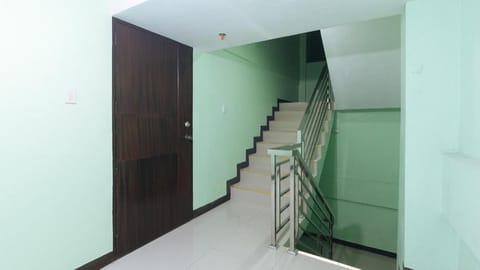 RedDoorz near EDSA Camp Crame Vacation rental in Pasig