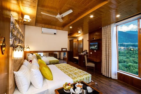 Suryansh Regency Manali Centrally Heated Air Cooled with Private Balconies Hotel in Manali