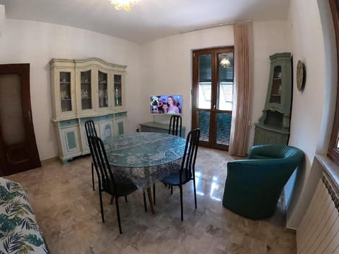 Apartment Superiore a 950 metri dal mare Vacation rental in Albisola Superiore