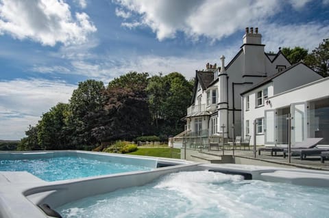 Penally Manor - Luxurious Manor House - Tenby Vacation rental in Wales