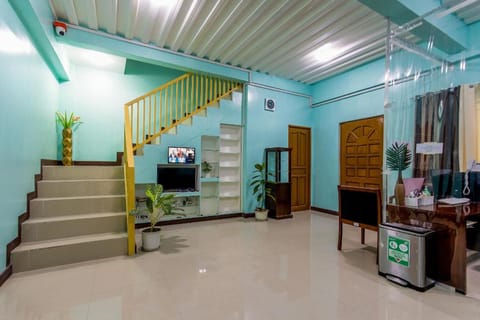 OYO 805 La Belladoza Vacation rental in Las Pinas