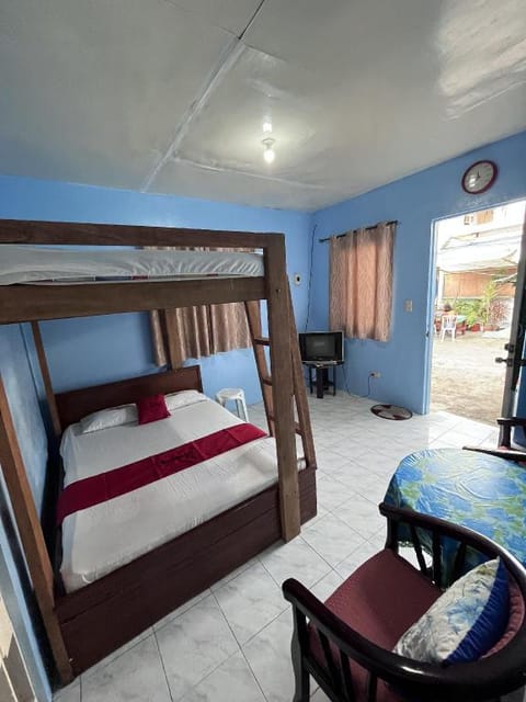 RedDoorz Hostel @ Monaliza Surf Resort Vacation rental in San Juan