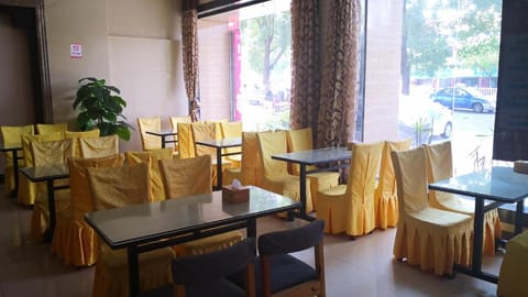 Hanting Hotel Huanggang Hong'an Wo'erma Plaza Vacation rental in Wuhan