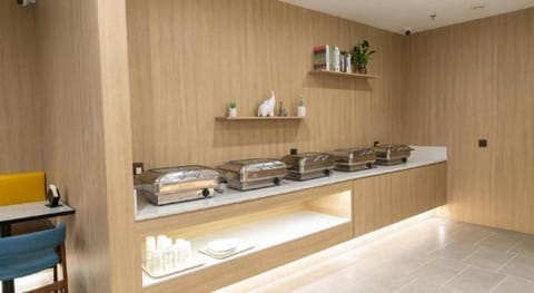 Hanting Premium Hotel Qingdao Yongping Road Metro Station Vacation rental in Qingdao