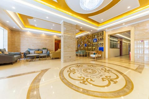 Starway Hotel Xinning Haihu New Area Xinhualian Vacation rental in Qinghai