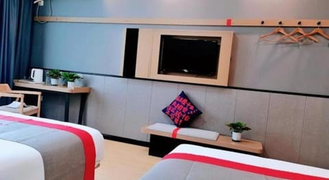 Jun Hotel Jiangsu Nanjing Pukou District Linchang Metro Station Vacation rental in Nanjing