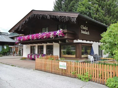 Lovely Chalet with Sauna in Saalbach-Hinterglemm Alquiler vacacional in Viehhofen