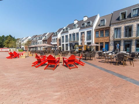 Sauna, Garden  Indoor Pool Apartment in Maastricht