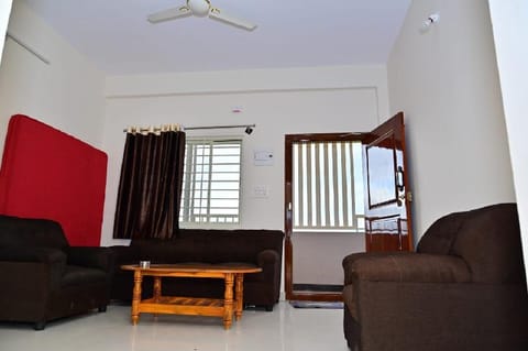 TripThrill Kaveri Service Apartment-3 Alquiler vacacional in Chikmagalur