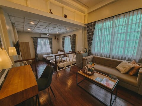 R Bed & Breakfast Vacation rental in Baguio