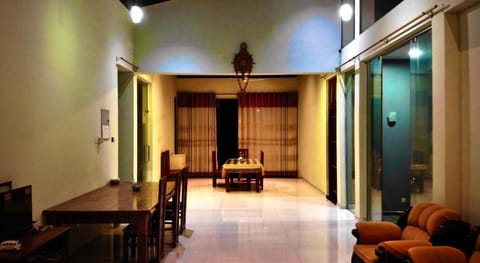 Nirosha Guest House Vacation rental in Galle