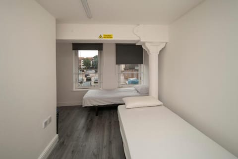 OYO Harbourside Hostel Bristol Vacation rental in Bristol