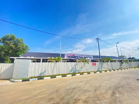 MYYA HOMESTAY 2 Urlaubsunterkunft in Besut