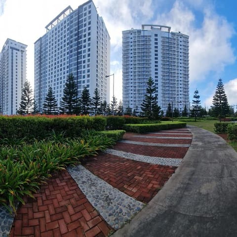 Cool Tagaytay with FREE parking space at basement Condominio in Tagaytay